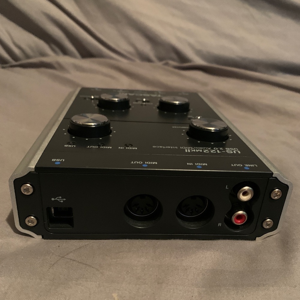 TASCAM US-122mk11 Audio Interface - Picture 2 of 3
